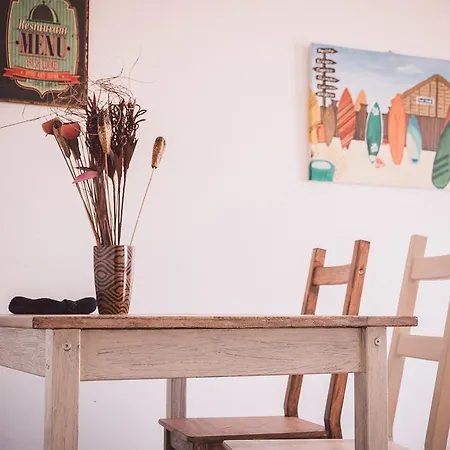 Проживание в семье Surf Shack