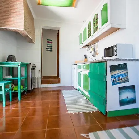 Проживание в семье Surf Shack